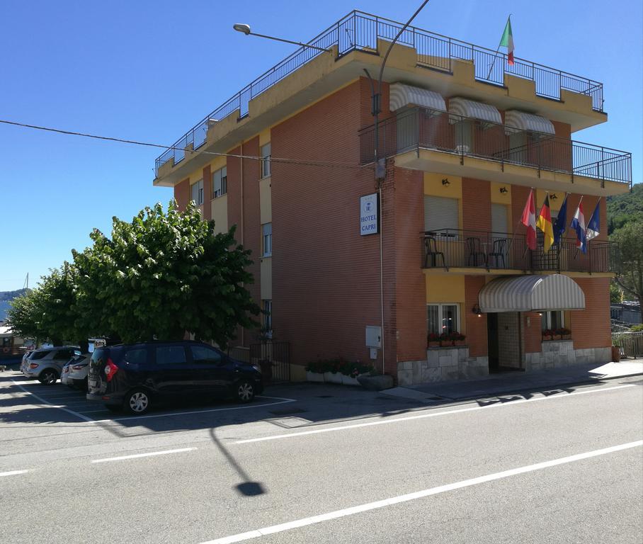 Hotel Capri Lesa Luaran gambar
