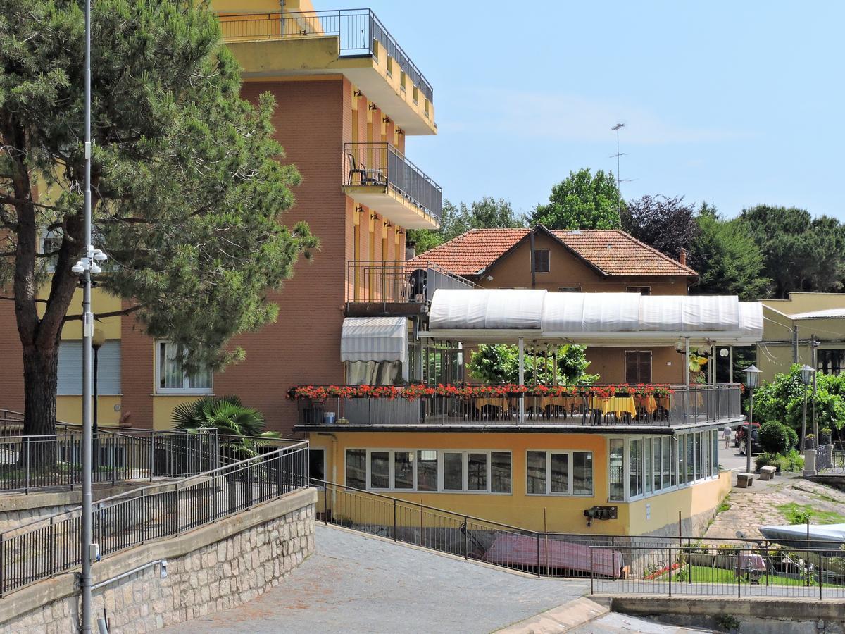 Hotel Capri Lesa Luaran gambar
