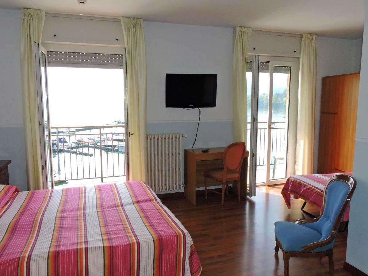 Hotel Capri Lesa Luaran gambar